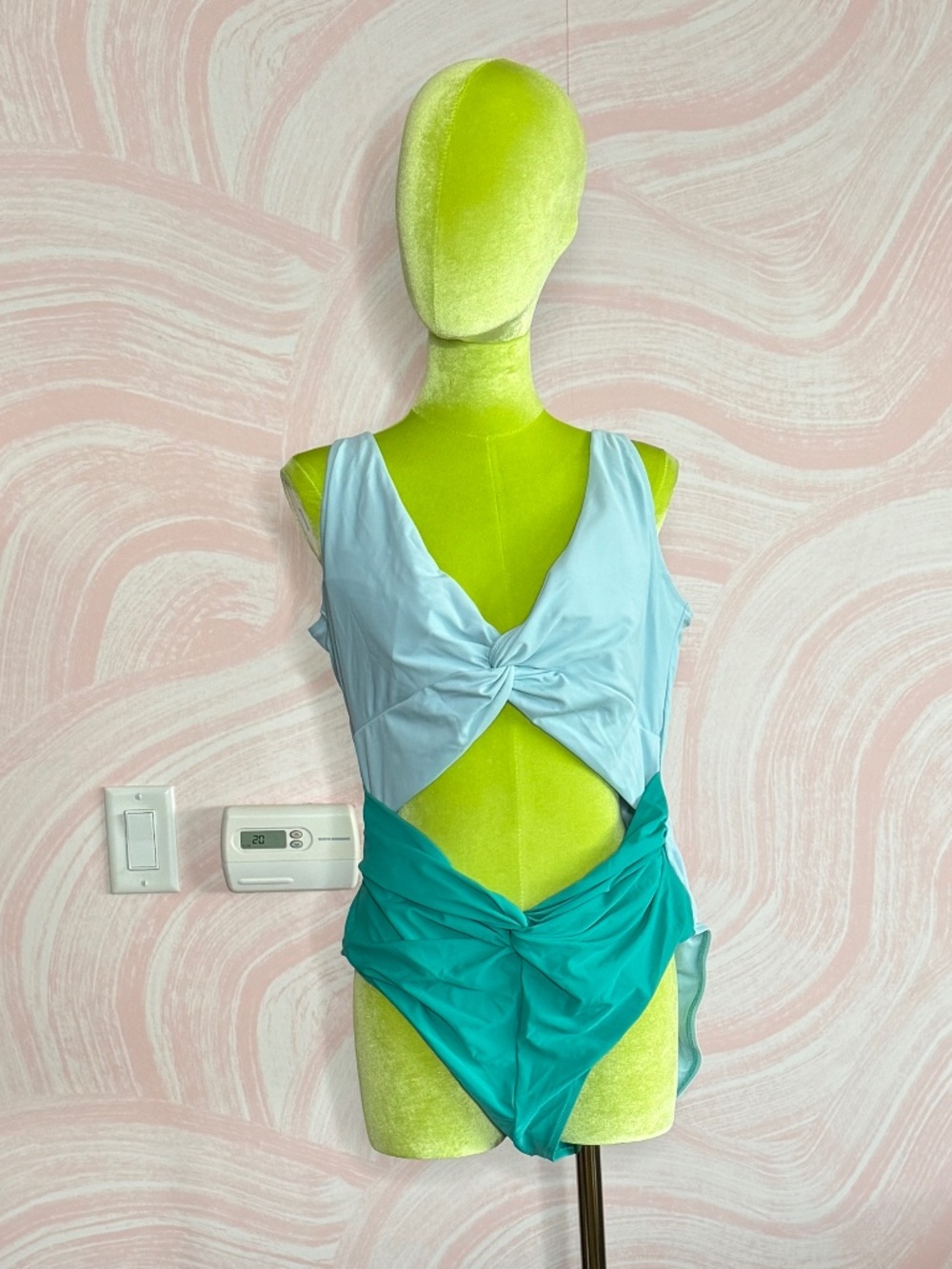 Cutout Plus-size Old Navy swimsuit